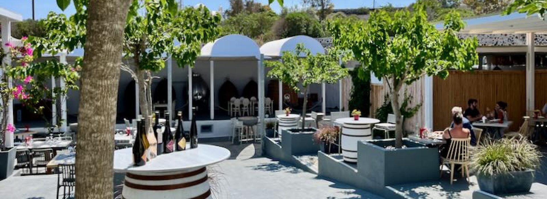 santorini-wineries-anhydrous-patio